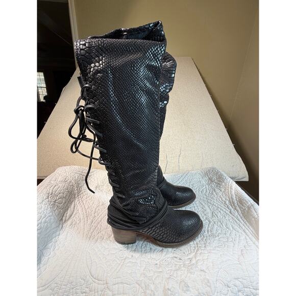 NIB Freebird Women's 9 Black Coal Snakeskin Knee High Leather Boots Designer - Picture 10 of 12